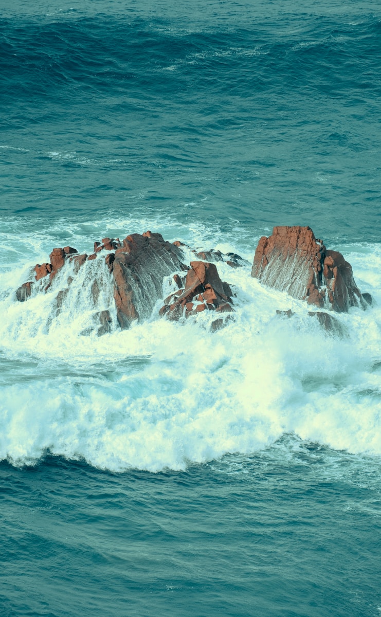 18 coastal mountains coastal mountains, mountain to sea connection, mountains nature waves rocks surf, natural landscapes, nature and ocean harmony, rocky shorelines, sea and cliffs, surfing nature, waves and rocks photography Mountains, Pure world, Waves, and Rocks – The Eternal Connection Between Land and Sea coastal mountains Mountains, Pure world, Waves, and Rocks – The Eternal Connection Between Land and Sea