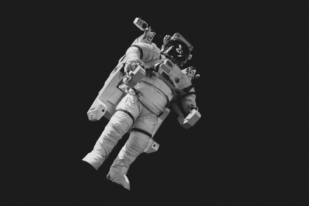 astronaut 4K backgrounds Home Exploration 4K Extremely Excessive Definition Monitor screen wallpaper – A Journey Previous the Stars